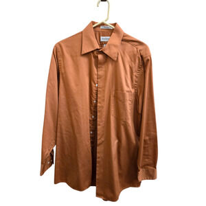 Excellent M Clay Van Heusen Button-Up Shirt